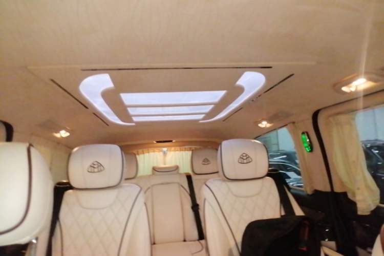 Used Mercedes-Benz Vito 2018 2.0T Business Version China VI Emission Standard Headliner