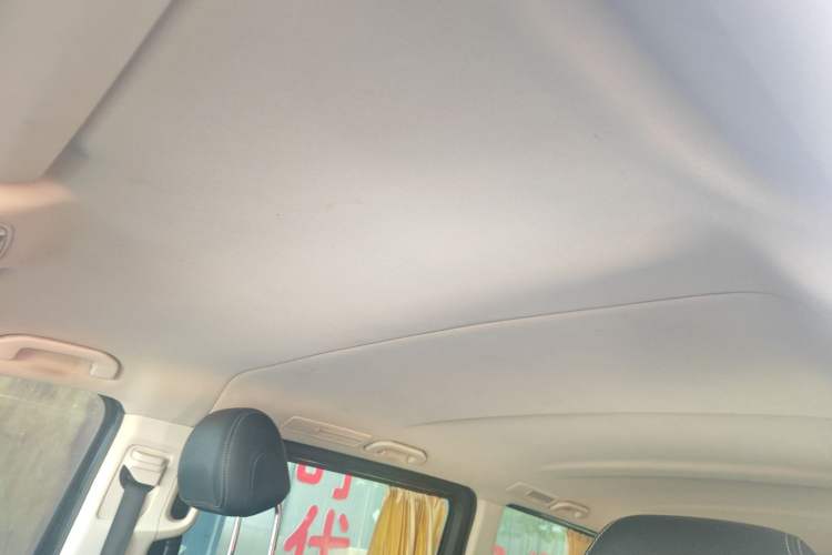 Used Mercedes-Benz Vito 2018 2.0T Elite Version 7 Seats China VI Emission Standard Headliner