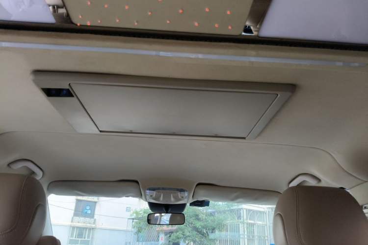 Used Mercedes-Benz Vito 2018 2.0T Business Version China VI Emission Standard Headliner