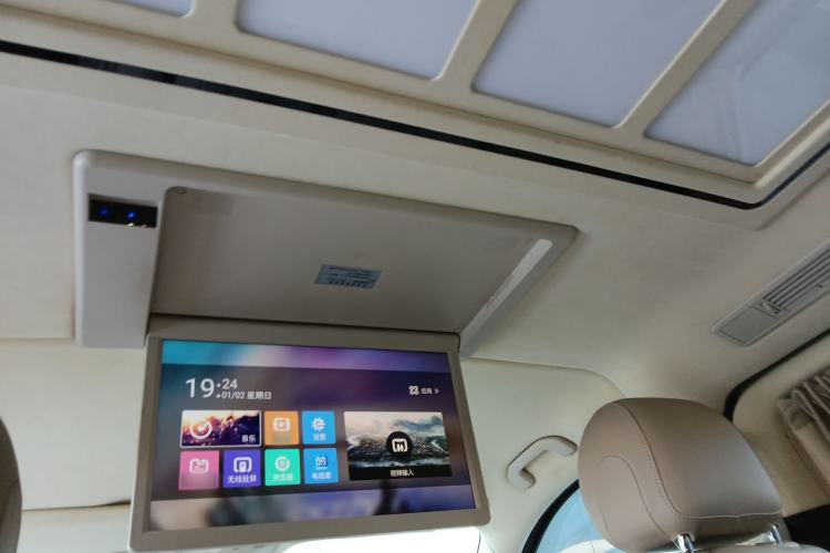 Used Mercedes-Benz Vito 2018 2.0T Business Version China VI Emission Standard Headliner