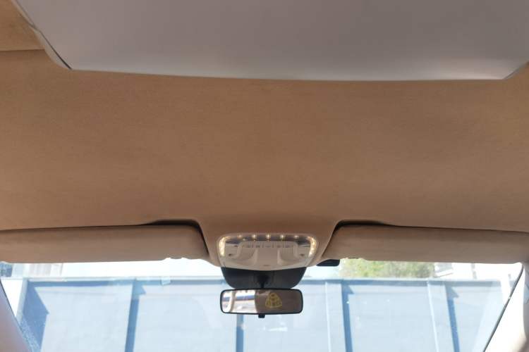 Used Mercedes-Benz Vito 2018 2.0T Business Version China VI Emission Standard Headliner