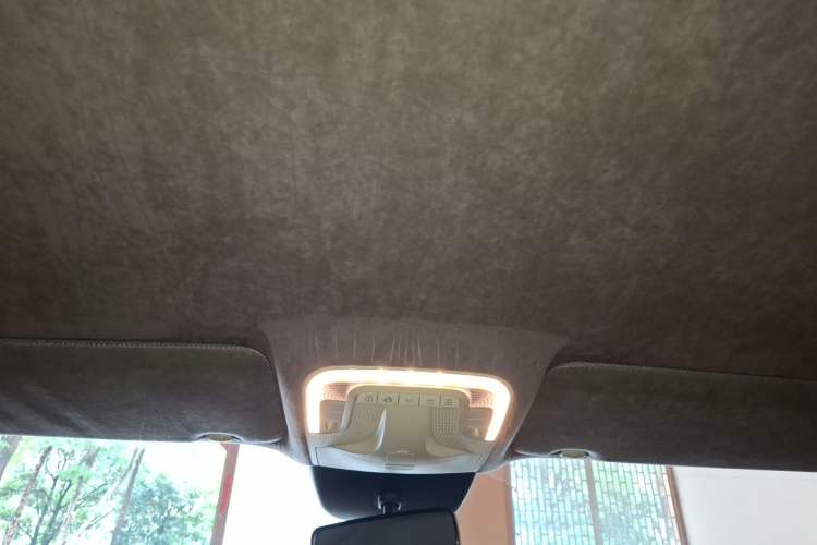 Used Mercedes-Benz Vito  Headliner