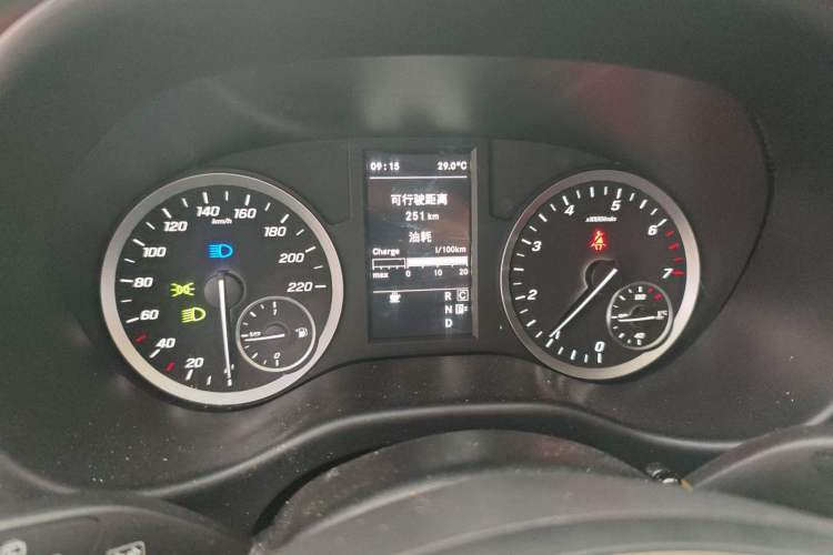 Used Mercedes-Benz Vito 2018 2.0T Business Version China V Emission Standard Instrument Cluster