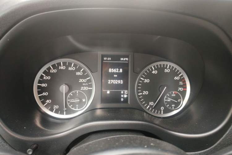 Used Mercedes-Benz Vito 2018 2.0T Elite Version 7 Seats China V Emission Standard Instrument Cluster