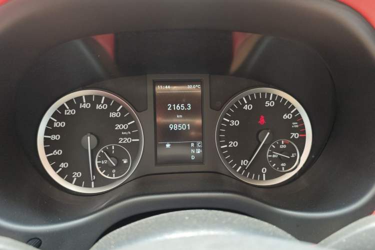 Used Mercedes-Benz Vito 2018 2.0T Business Version China V Emission Standard Instrument Cluster