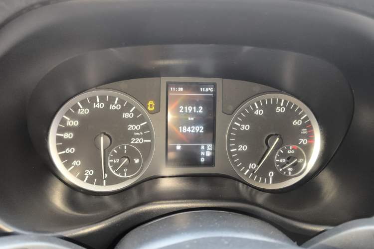 Used Mercedes-Benz Vito 2018 2.0T Business Version China V Emission Standard Instrument Cluster