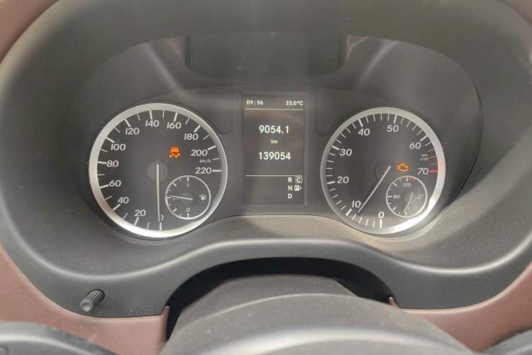 Used Mercedes-Benz Vito 2018 2.0T Business Version China V Emission Standard Instrument Cluster