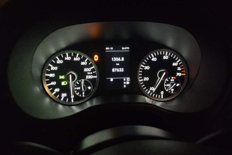 Used Mercedes-Benz Vito 2018 2.0T Business Version China V Emission Standard Instrument Cluster