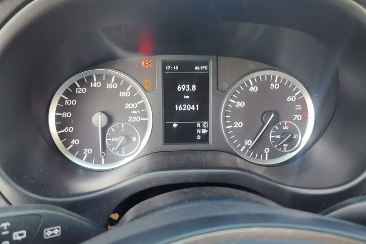 Used Mercedes-Benz Vito 2018 2.0T Business Version China V Emission Standard Instrument Cluster
