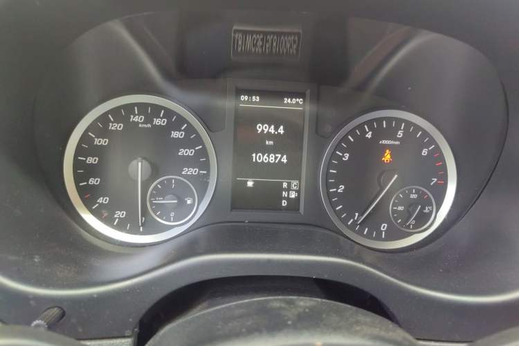 Used Mercedes-Benz Vito 2018 2.0T Elite Version 7 Seats China V Emission Standard Instrument Cluster
