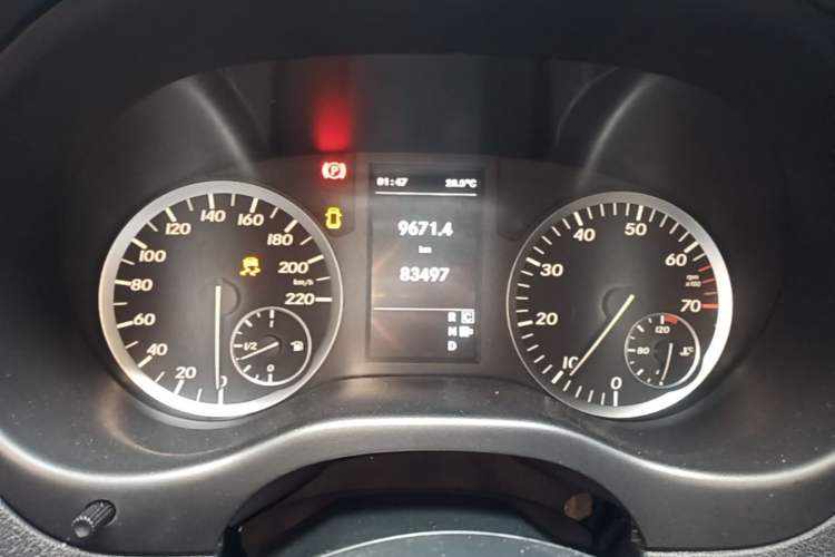 Used Mercedes-Benz Vito 2018 2.0T Business Version China V Emission Standard Instrument Cluster