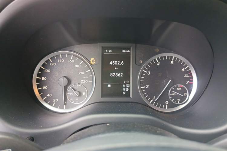 Used Mercedes-Benz Vito  Instrument Cluster