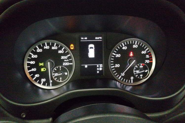 Used Mercedes-Benz Vito 2018 2.0T Business Version China V Emission Standard Instrument Cluster