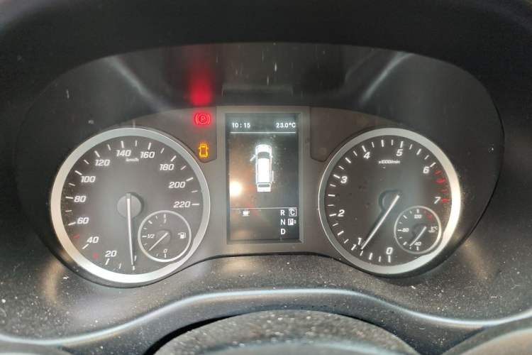 Used Mercedes-Benz Vito 2018 2.0T Elite Version 7 Seats China VI Emission Standard Instrument Cluster