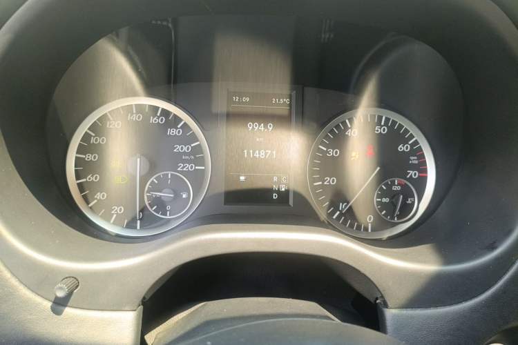 Used Mercedes-Benz Vito 2018 2.0T Business Version China VI Emission Standard Instrument Cluster