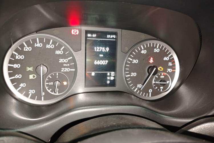 Used Mercedes-Benz Vito 2018 2.0T Business Version China VI Emission Standard Instrument Cluster