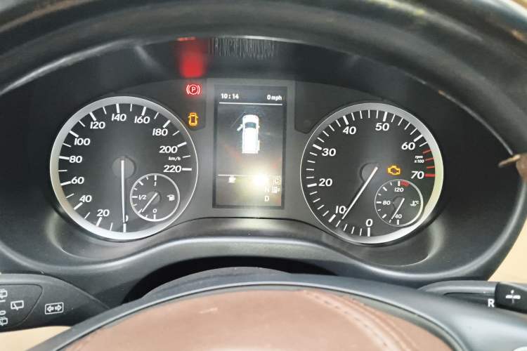 Used Mercedes-Benz Vito 2018 2.0T Elite Version 7 Seats China V Emission Standard Instrument Cluster