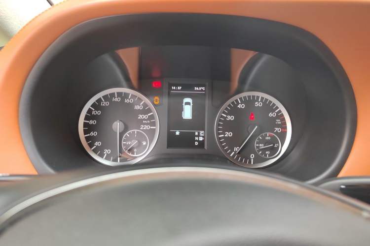 Used Mercedes-Benz Vito 2018 2.0T Business Version China V Emission Standard Instrument Cluster
