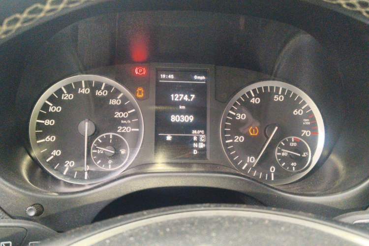 Used Mercedes-Benz Vito 2018 2.0T Business Version China V Emission Standard Instrument Cluster