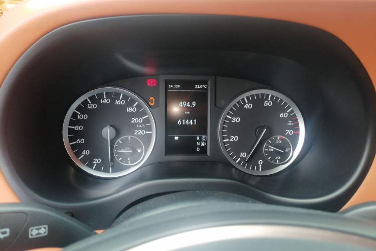 Used Mercedes-Benz Vito 2018 2.0T Business Version China V Emission Standard Instrument Cluster