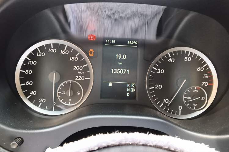 Used Mercedes-Benz Vito 2018 2.0T Business Version China VI Emission Standard Instrument Cluster