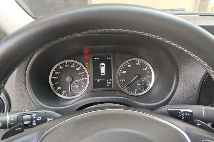 Used Mercedes-Benz Vito 2018 2.0T Business Version China VI Emission Standard Instrument Cluster