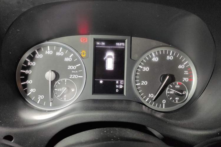 Used Mercedes-Benz Vito  Instrument Cluster