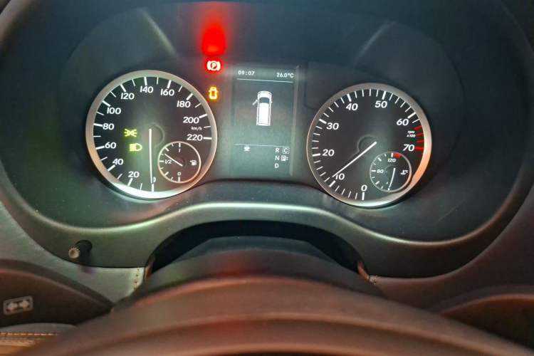Used Mercedes-Benz Vito  Instrument Cluster