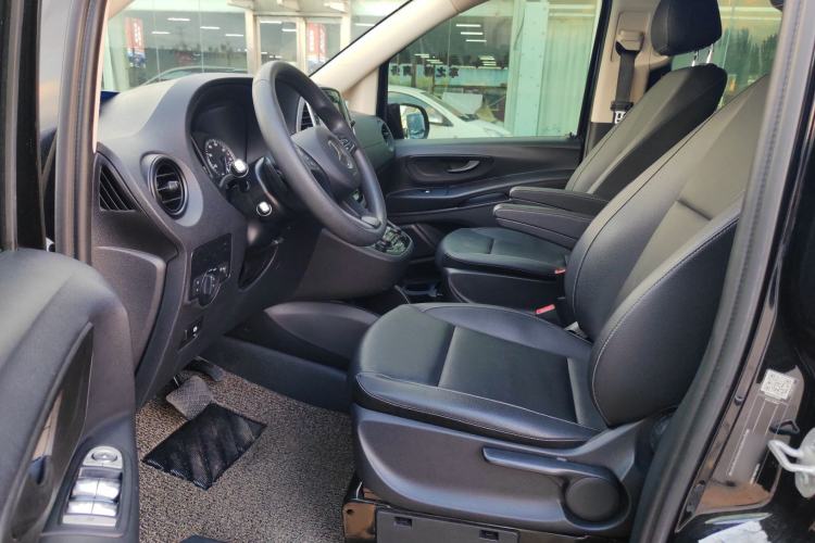 Used Mercedes-Benz Vito 2018 2.0T Elite Version 7 Seats China V Emission Standard Interior 1