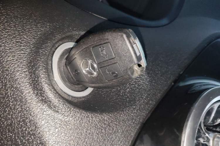 Used Mercedes-Benz Vito 2018 2.0T Business Version China V Emission Standard Interior 1
