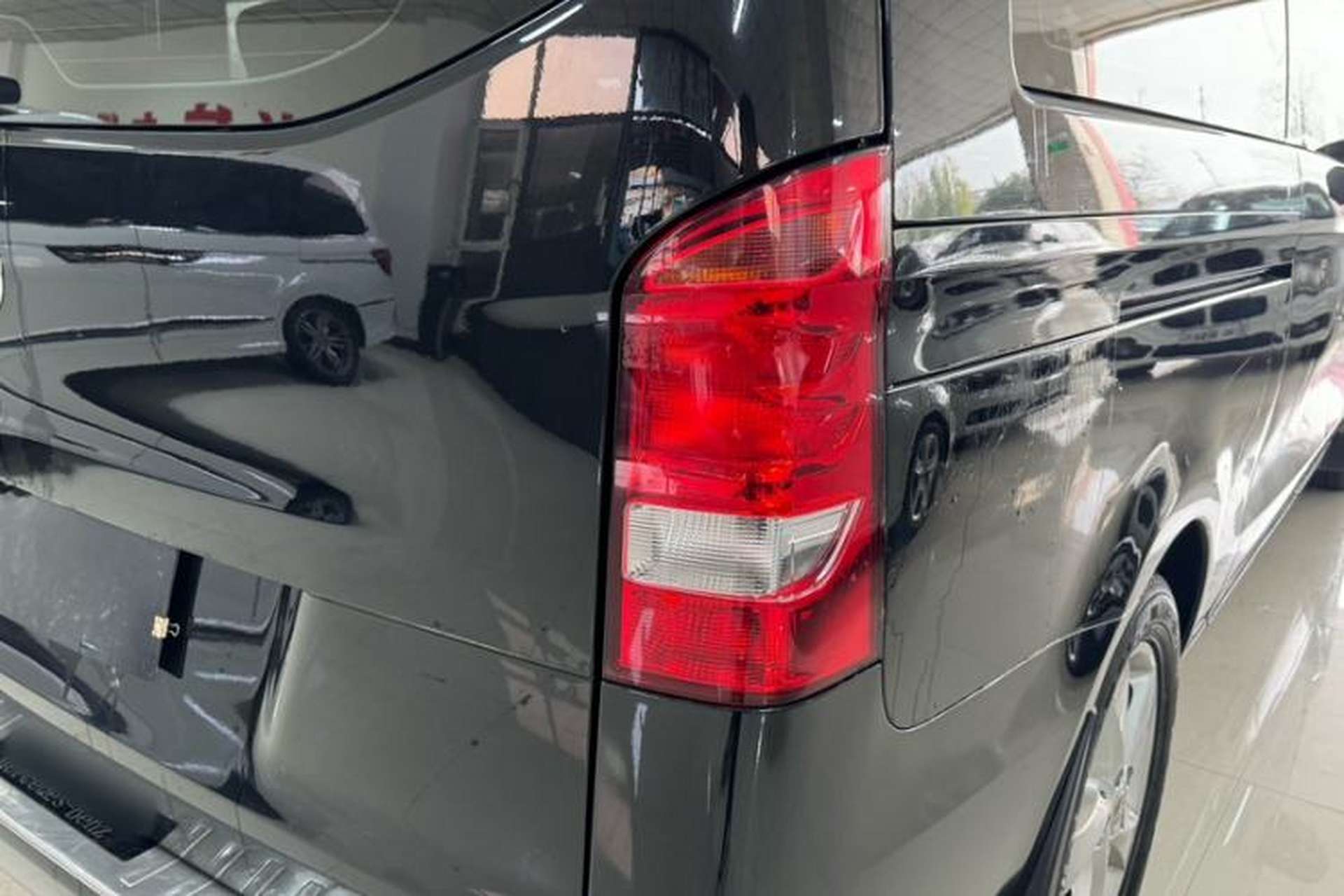 Used Mercedes-Benz Vito 2018 2.0T Business Version China V Emission Standard Interior 14
