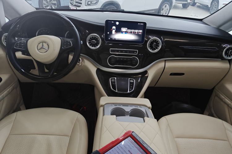 Used Mercedes-Benz Vito 2018 2.0T Elite Version 7 Seats China VI Emission Standard Interior 2