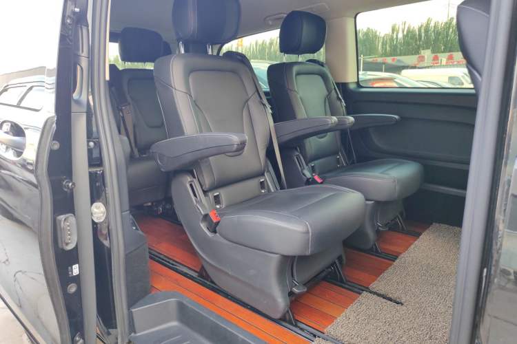 Used Mercedes-Benz Vito 2018 2.0T Elite Version 7 Seats China V Emission Standard Interior 2