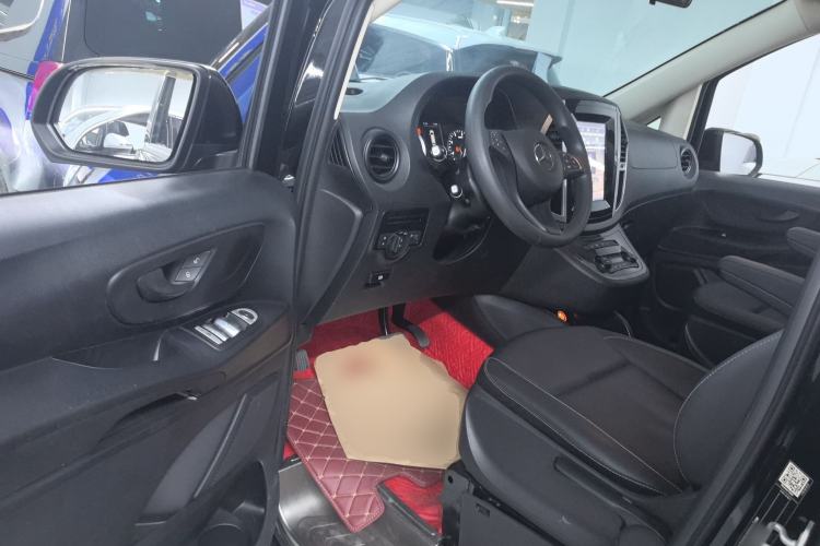 Used Mercedes-Benz Vito 2018 2.0T Elite Version 7 Seats China V Emission Standard Interior 3