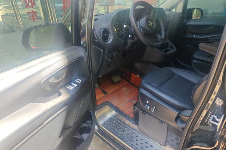 Used Mercedes-Benz Vito 2018 2.0T Elite Version 7 Seats China VI Emission Standard Interior 4