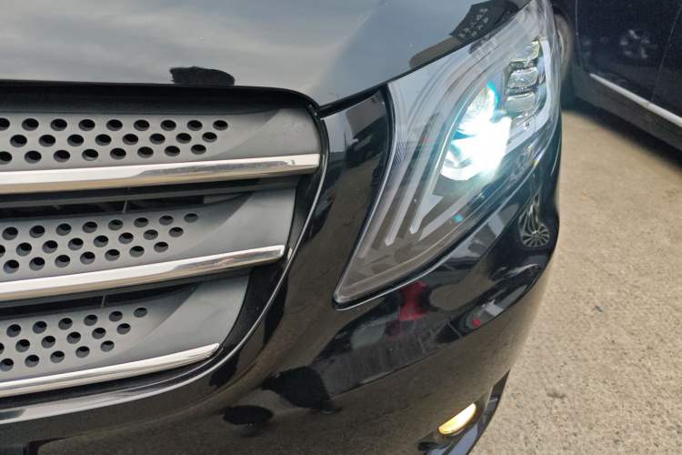 Used Mercedes-Benz Vito 2018 2.0T Business Version China V Emission Standard Left Front Headlight