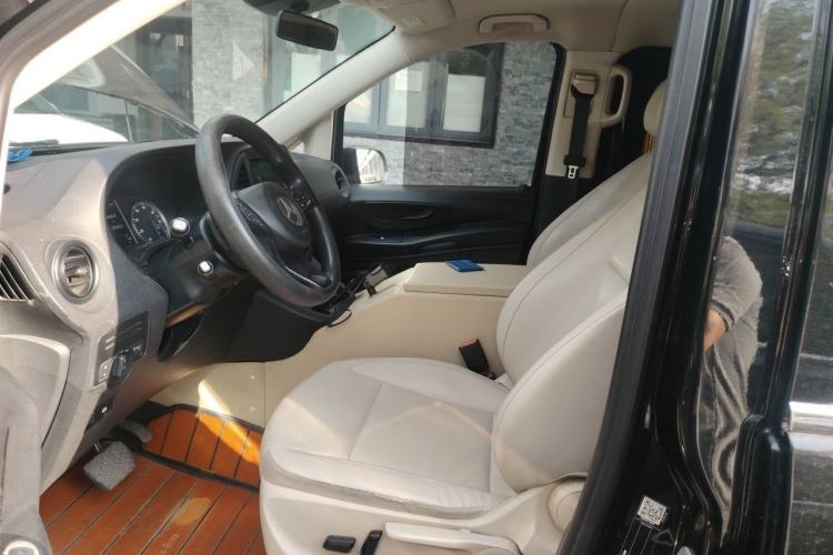 Used Mercedes-Benz Vito 2018 2.0T Elite Version 7 Seats China V Emission Standard Left Front Seat