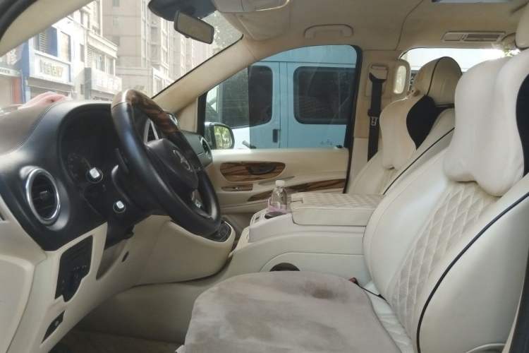 Used Mercedes-Benz Vito 2018 2.0T Elite Version 7 Seats China VI Emission Standard Left Front Seat
