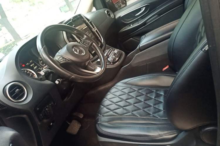 Used Mercedes-Benz Vito 2018 2.0T Business Version China V Emission Standard Left Front Seat