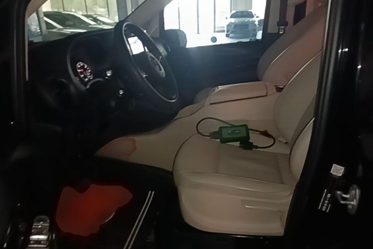 Used Mercedes-Benz Vito 2018 2.0T Elite Version 7 Seats China VI Emission Standard Left Front Seat