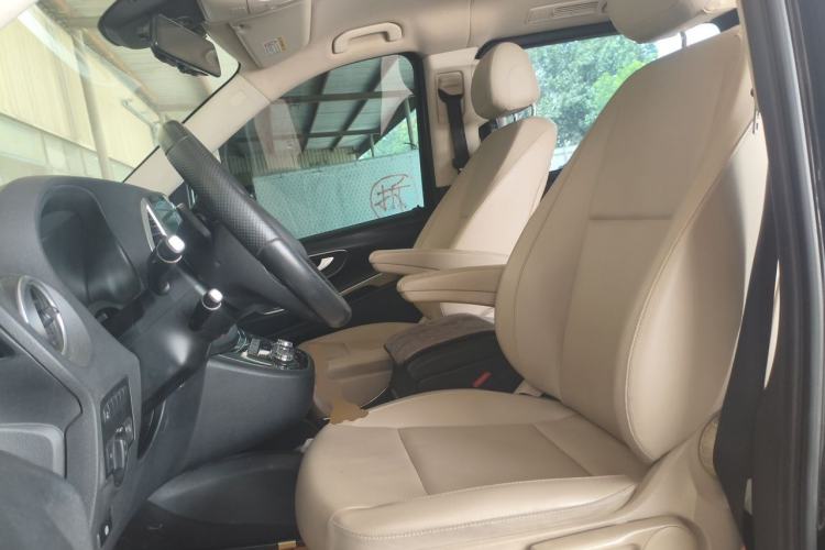 Used Mercedes-Benz Vito 2018 2.0T Elite Version 9 Seats China VI Emission Standard Left Front Seat