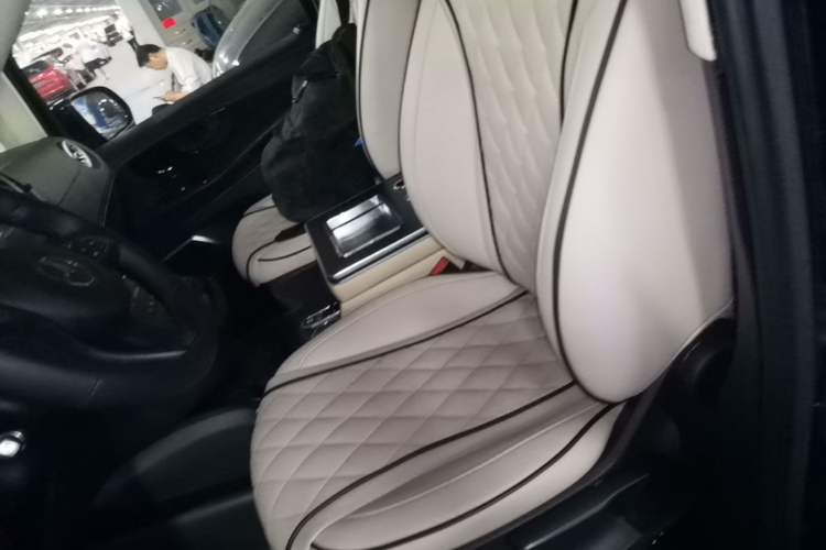Used Mercedes-Benz Vito 2018 2.0T Elite Version 7 Seats China V Emission Standard Left Front Seat