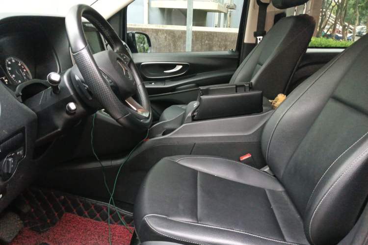 Used Mercedes-Benz Vito 2018 2.0T Business Version China V Emission Standard Left Front Seat