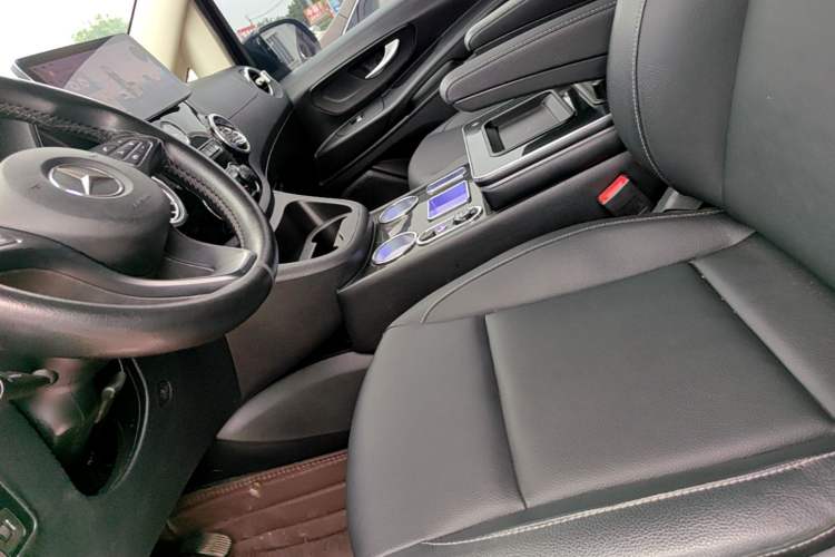Used Mercedes-Benz Vito 2018 2.0T Elite Version 7 Seats China V Emission Standard Left Front Seat