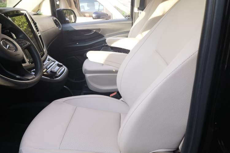 Used Mercedes-Benz Vito 2018 2.0T Elite Version 7 Seats China VI Emission Standard Left Front Seat