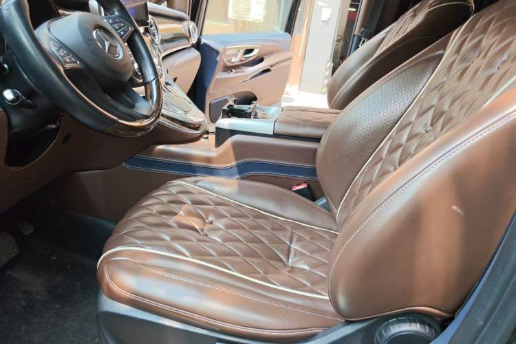 Used Mercedes-Benz Vito 2018 2.0T Elite Version 7 Seats China VI Emission Standard Left Front Seat