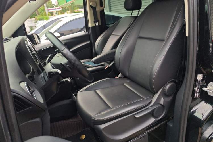 Used Mercedes-Benz Vito 2018 2.0T Business Version China V Emission Standard Left Front Seat