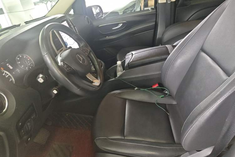 Used Mercedes-Benz Vito 2018 2.0T Business Version China VI Emission Standard Left Front Seat
