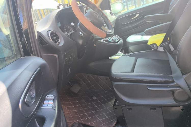 Used Mercedes-Benz Vito 2018 2.0T Business Version China V Emission Standard Left Front Seat