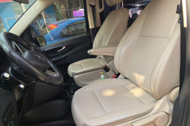 Used Mercedes-Benz Vito 2018 2.0T Business Version China VI Emission Standard Left Front Seat